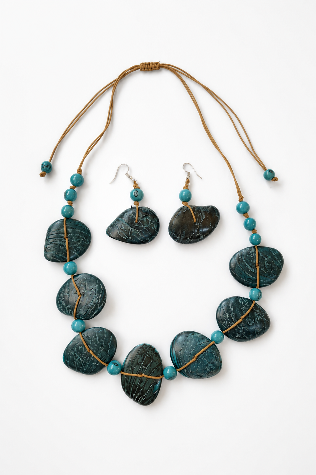 Conjunto de Collar y Pendientes de Tagua con Asaí – Verde Turquesa