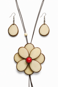 Conjunto Collar Flor y Pendientes de Tagua Artesanal